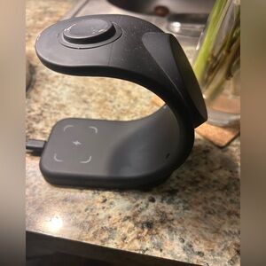 Black Wireless Charging Stand w/ charger cord